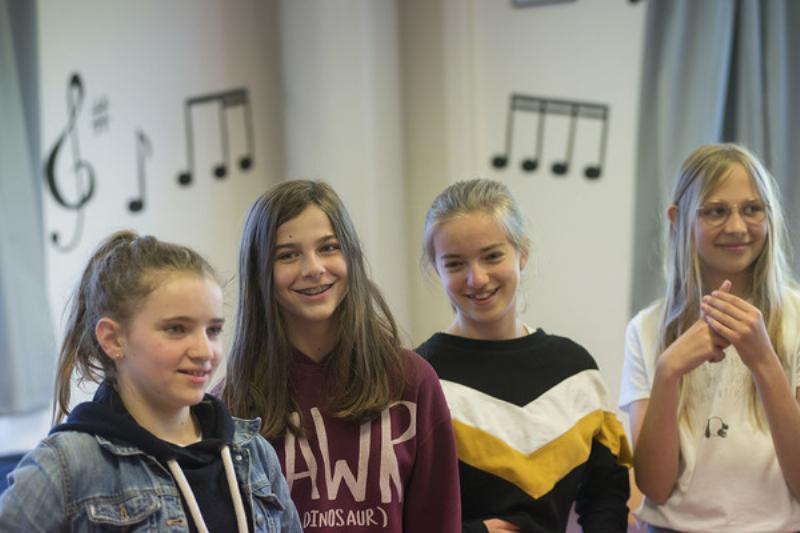 Évolution des techniques de création artistique enseignées dans les académies d’art visuel